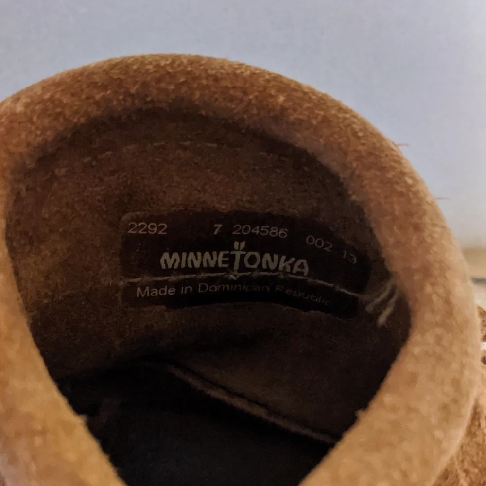 Minnetonka Tan Suede Moccasins Size 7